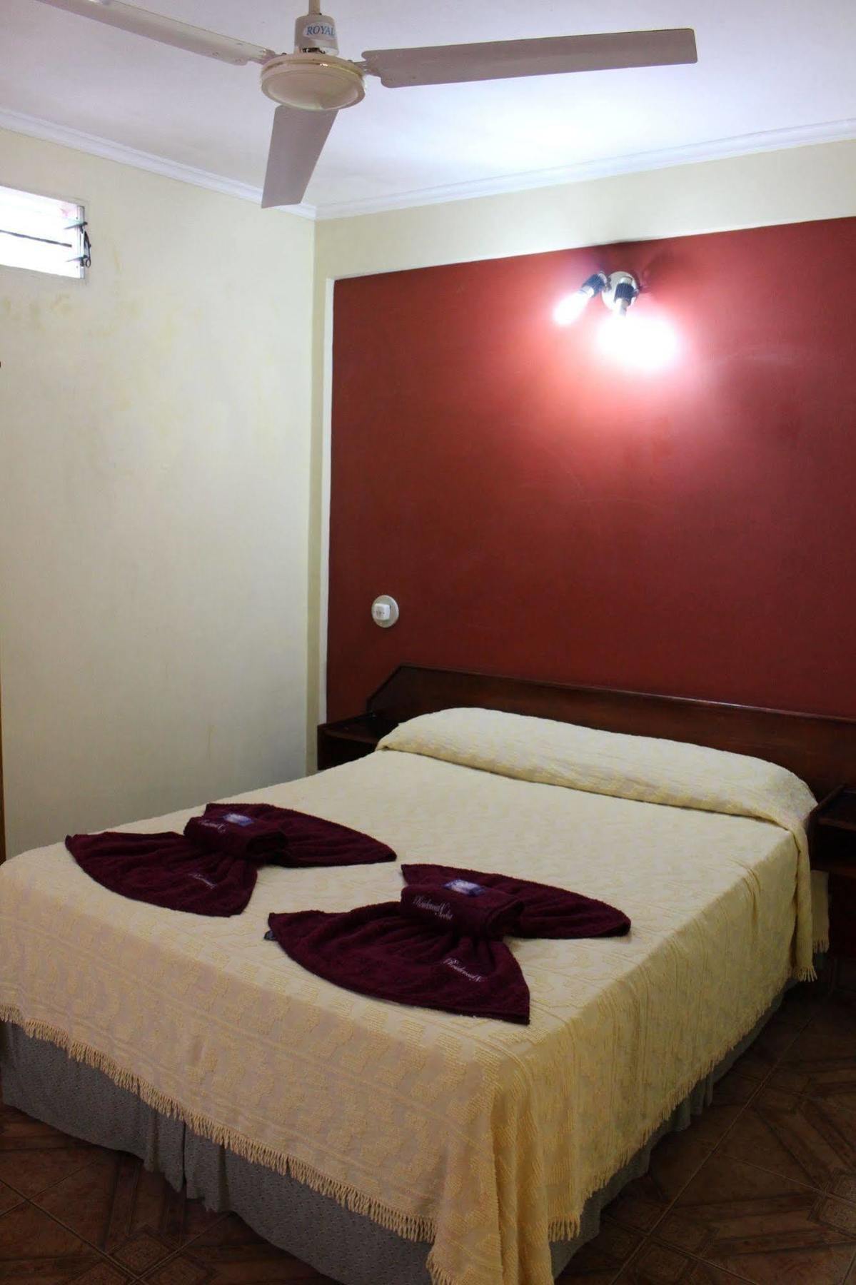 Residencial Noelia Hostel Puerto Iguazú Zewnętrze zdjęcie